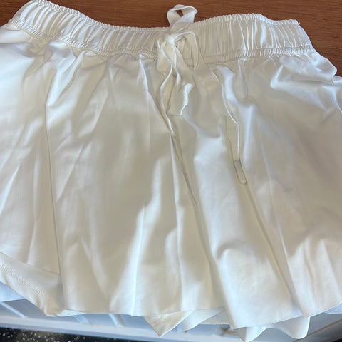2415 White Skort
