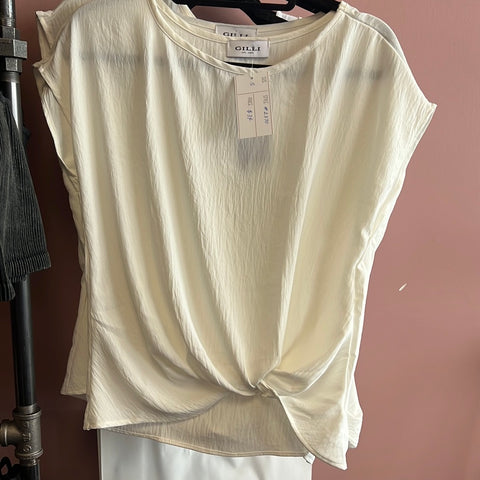 2370 Cream twist bottom top