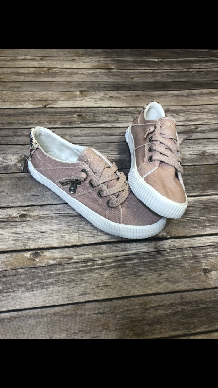 Dusty Pink Blowfish Shoe