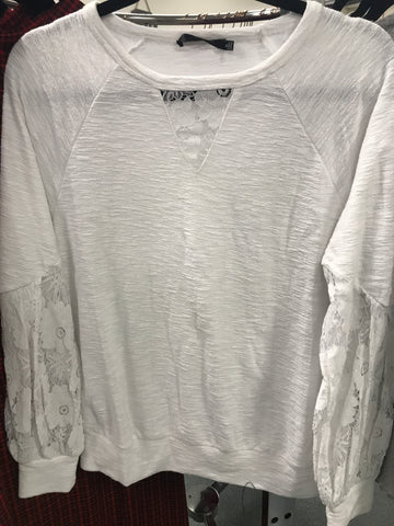 97 White lace sleeves