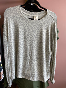 1139 Leopard Pullover