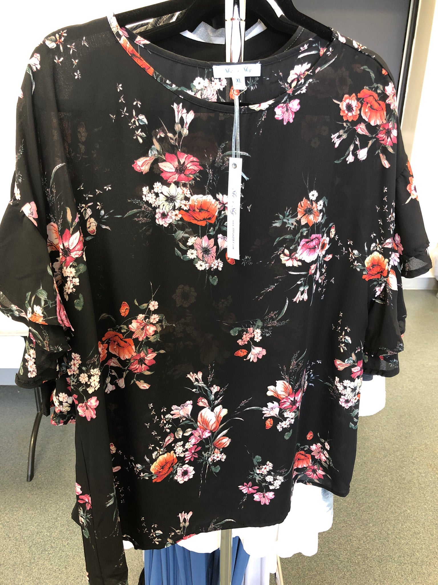 Black Floral Ruffle Sleeve Curvy