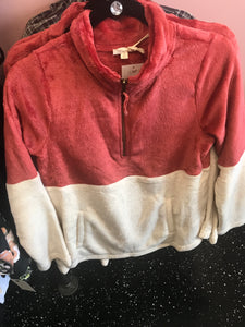 900 Zipper Front Pullover