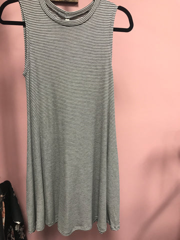 462 Grey/Off White Dress