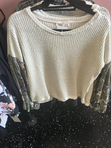 894 Cream Contrast Bell Sleeve Sweater