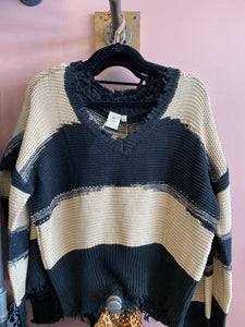 1243 Black and Tan Sweater