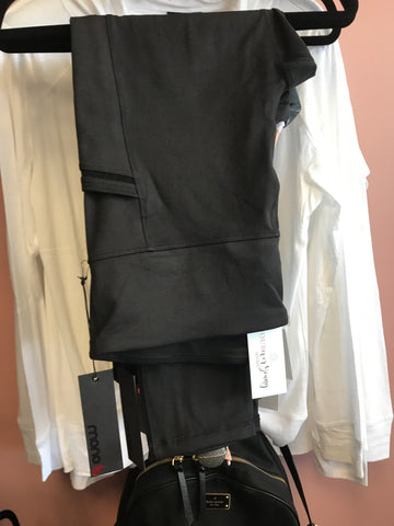 796 Highwaist Black Curvy