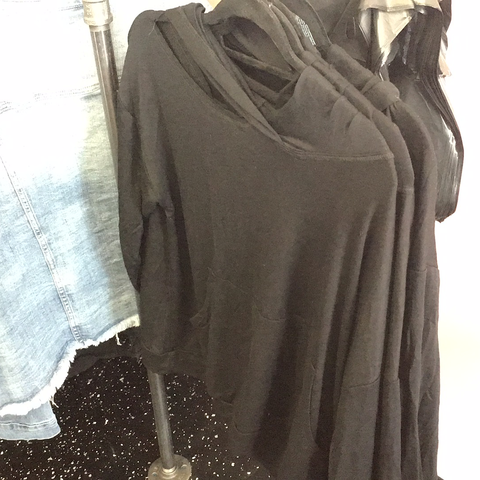 1526 Elan One Shoulder Black