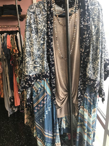 616 One Size Floral Kimono